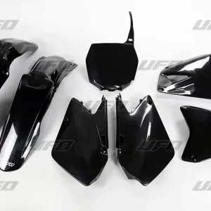 UFO PLASTOVÁ SADA SUZUKI RM 125 / 250 '01-'22 BARVA ČERNÁ (SU402E001) Pouze Dnes