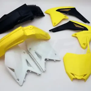 UFO PLASTOVÁ SADA SUZUKI RMZ 450 '08-'17 BARVA OEM 13' (ŽLUTÁ/BÍLÁ/ČERNÁ) (SU414E999) Vrácení Zdarma