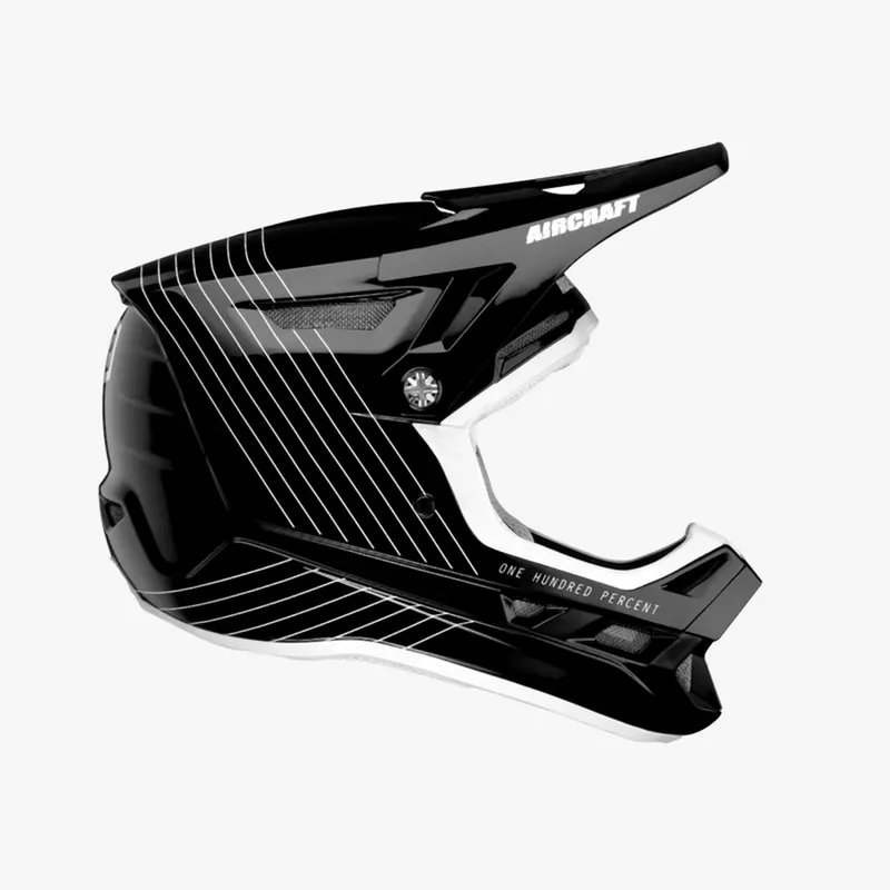 100 % AKCE MTB CYKLISTICKÁ PŘILBA AIRCRAFT COMPOSITE BARVA ČERNÁ/BÍLÁ VELIKOST L (59-60 CM) Nejlepší Volba
